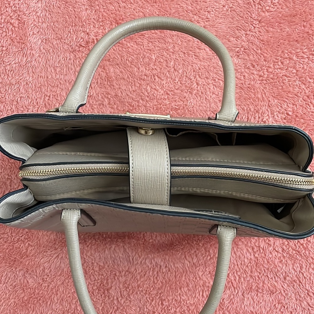 bebe purse - Picture 9 of 15